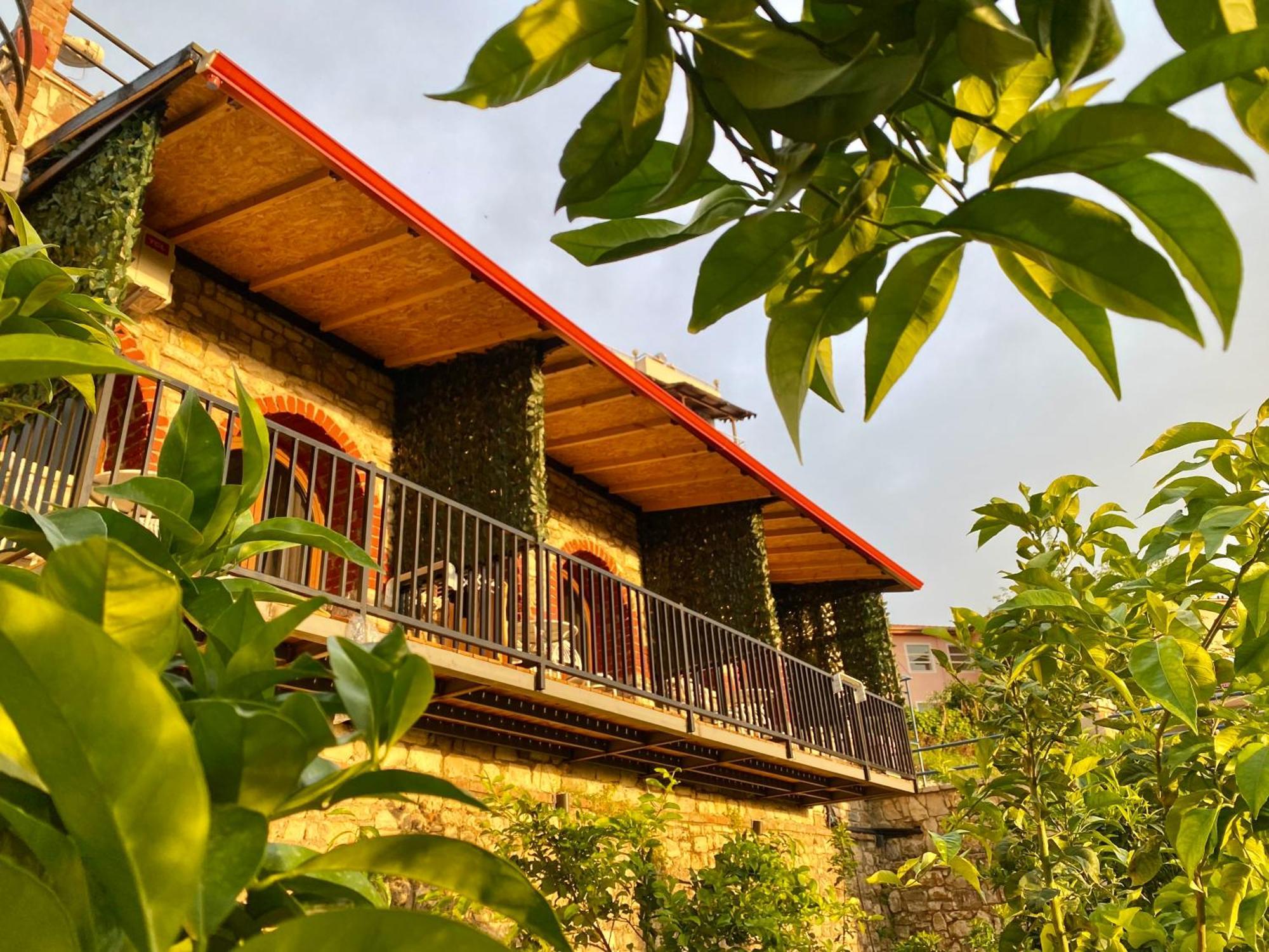 Itaka Summer Rooms Lukova Екстериор снимка