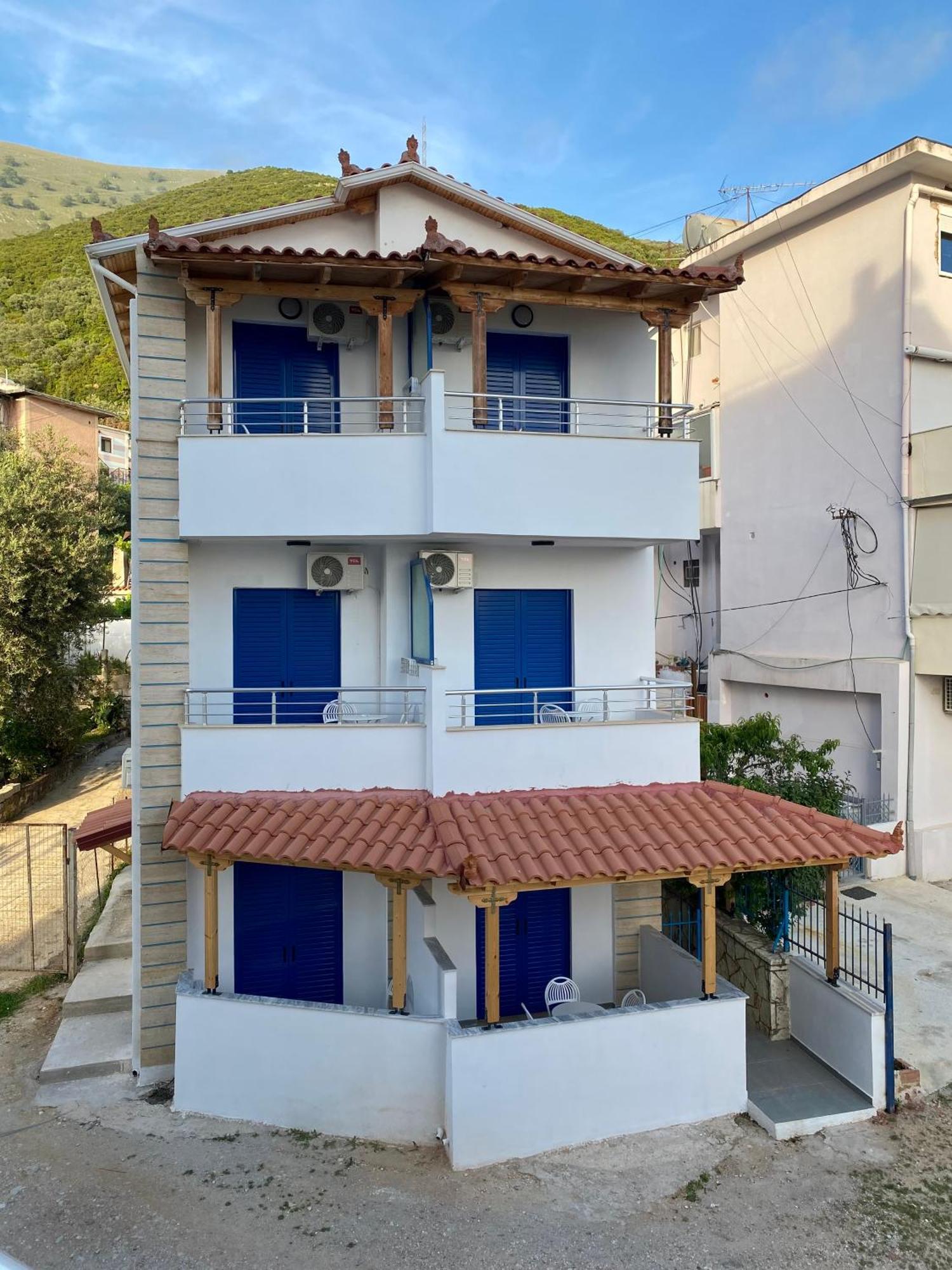 Itaka Summer Rooms Lukova Екстериор снимка