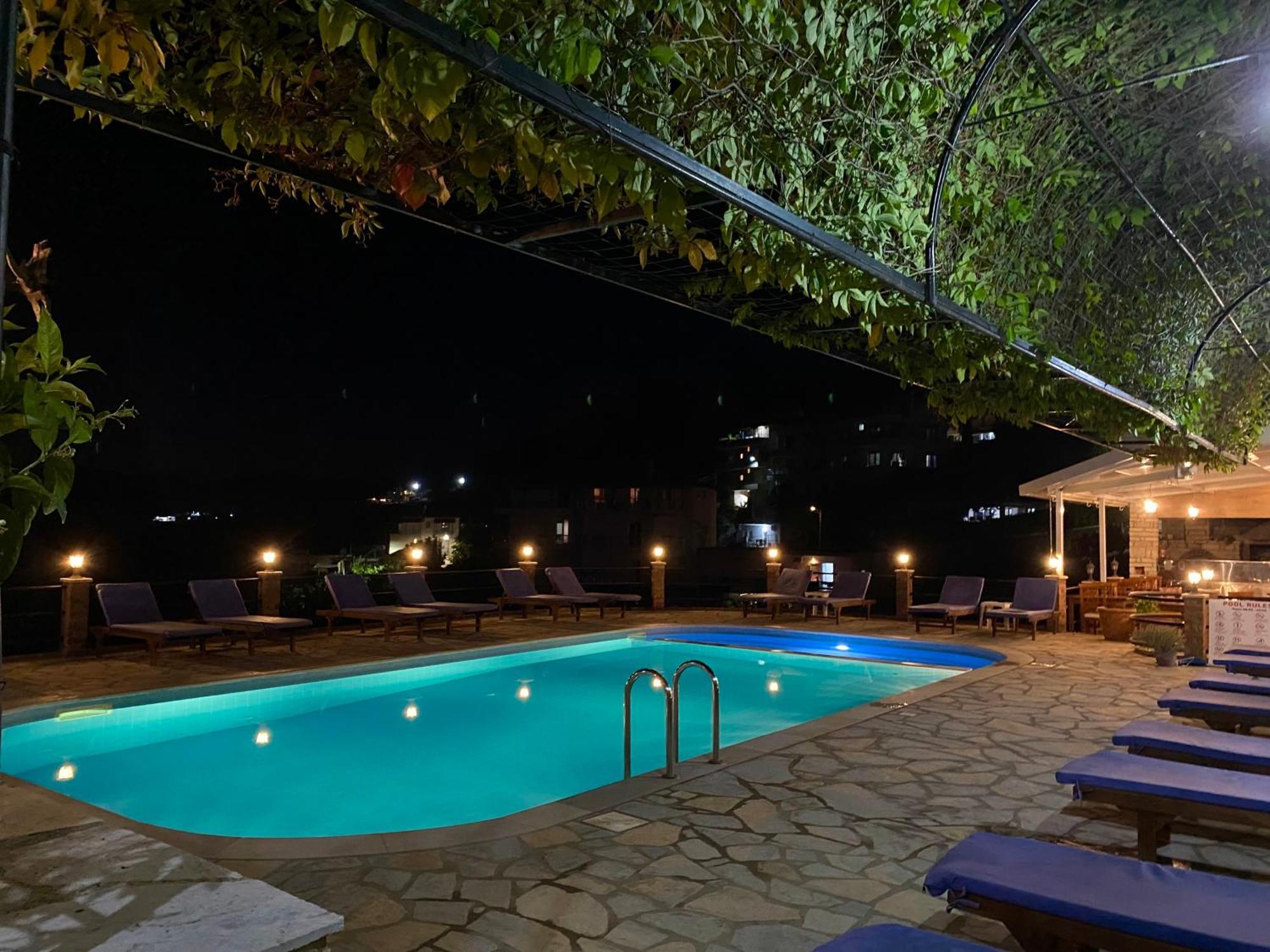 Itaka Summer Rooms Lukova Екстериор снимка