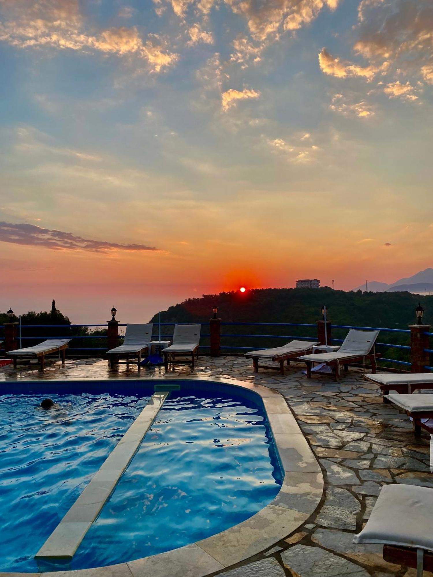 Itaka Summer Rooms Lukova Екстериор снимка